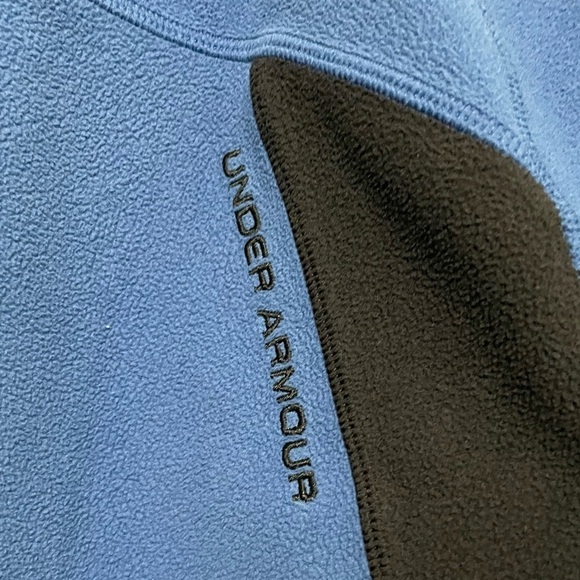 Under Armour fleece shirt size M front pocket with 1/4 zip pullover comfortable - Picture 6 of 8